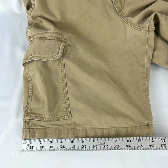 Old Navy Men's Distressed Cargo Shorts Khaki Tan Size 34 - Picture 8 of 15